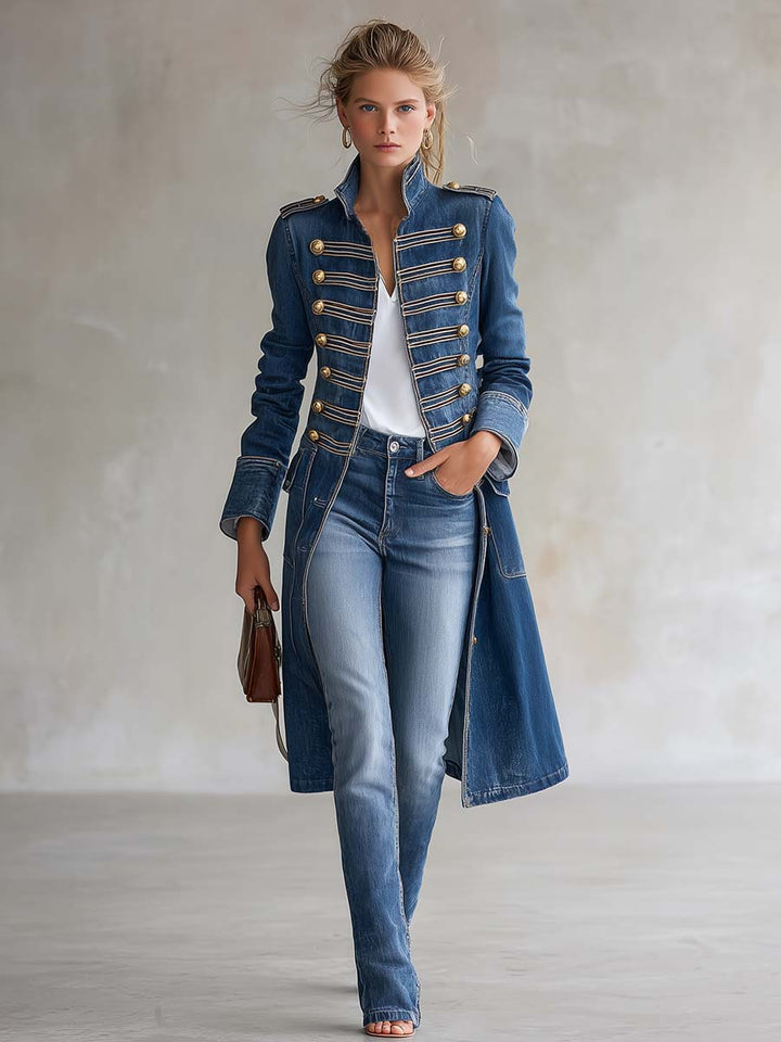 Victorine | Manteau long en jean style militaire à boutons dorés