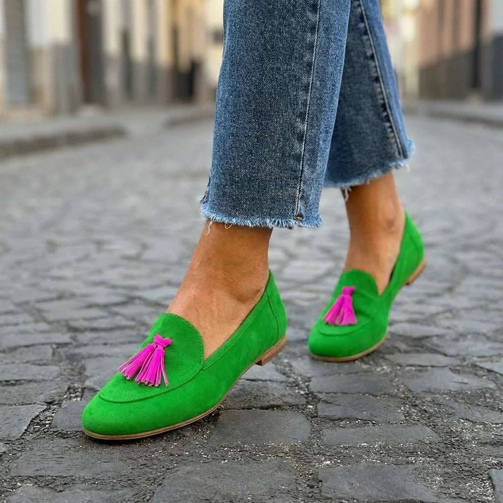 Antonia | Mocassins verts à franges fuchsia