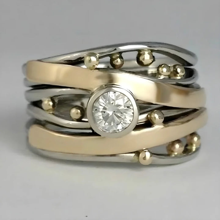 Eugénie | Bague vintage dorée à zircone cubique