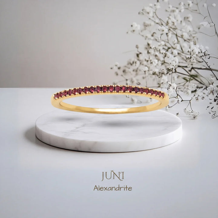 Live Birthstone Ring