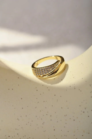 Elina | Bague élégante ornée de pierres scintillantes