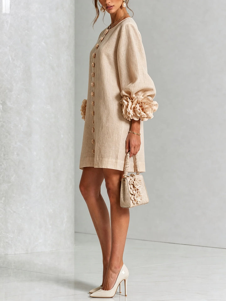 Valentine | Robe courte à boutons fleurs et manches volumineuses