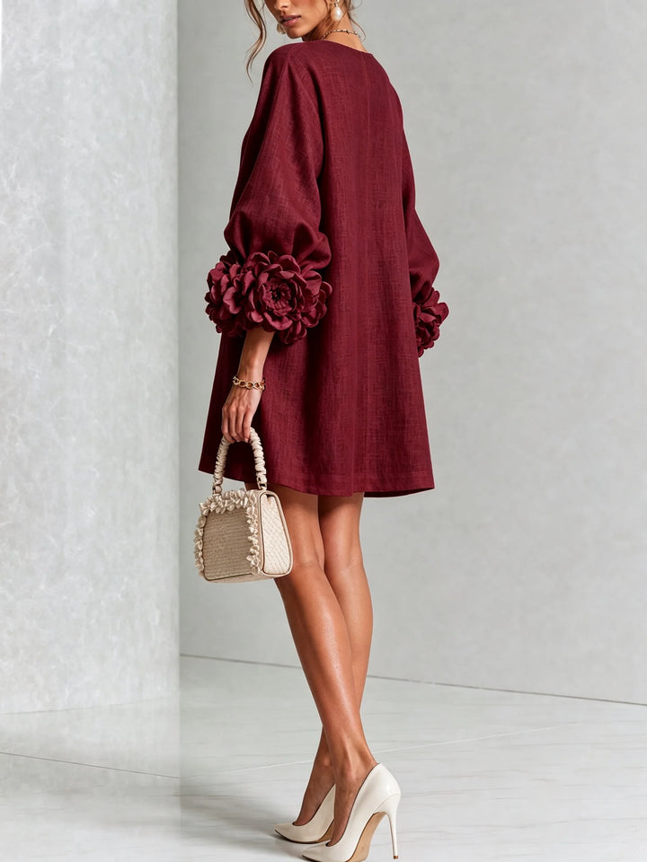 Valentine | Robe courte à boutons fleurs et manches volumineuses