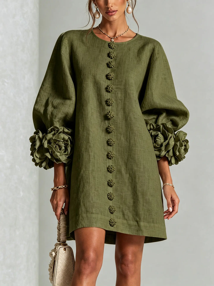 Valentine | Robe courte à boutons fleurs et manches volumineuses