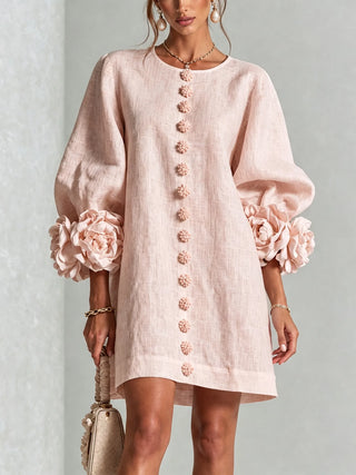 Valentine | Robe courte à boutons fleurs et manches volumineuses