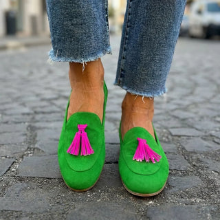 Antonia | Mocassins verts à franges fuchsia