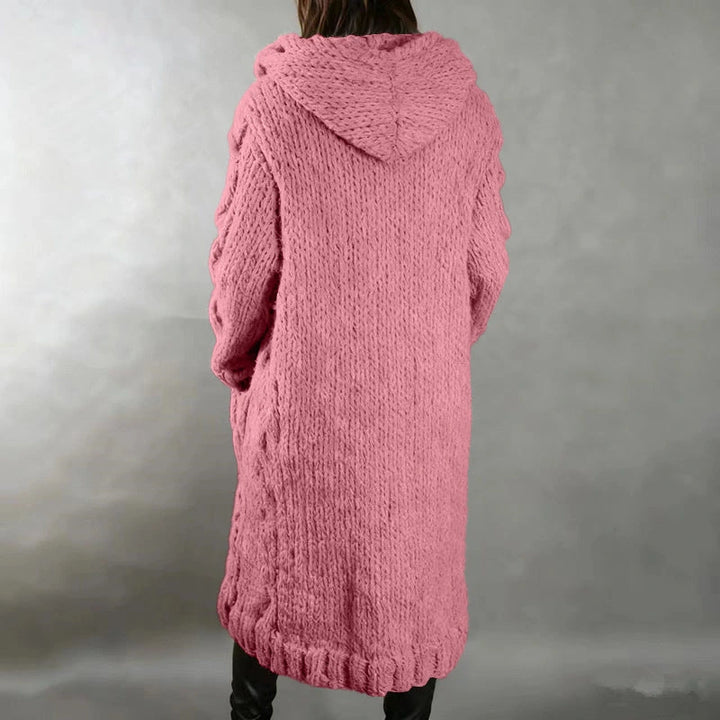 Hermine | Manteau long en grosse maille torsadée à capuche