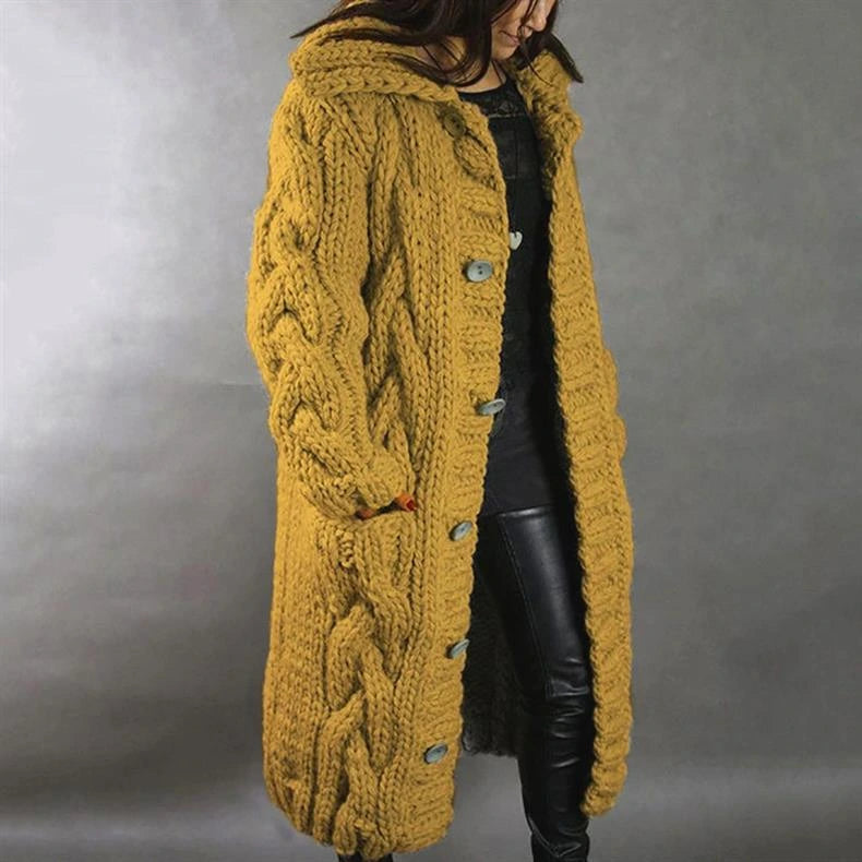 Hermine | Manteau long en grosse maille torsadée à capuche
