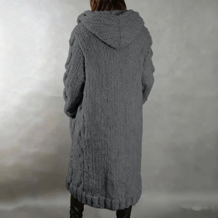 Hermine | Manteau long en grosse maille torsadée à capuche