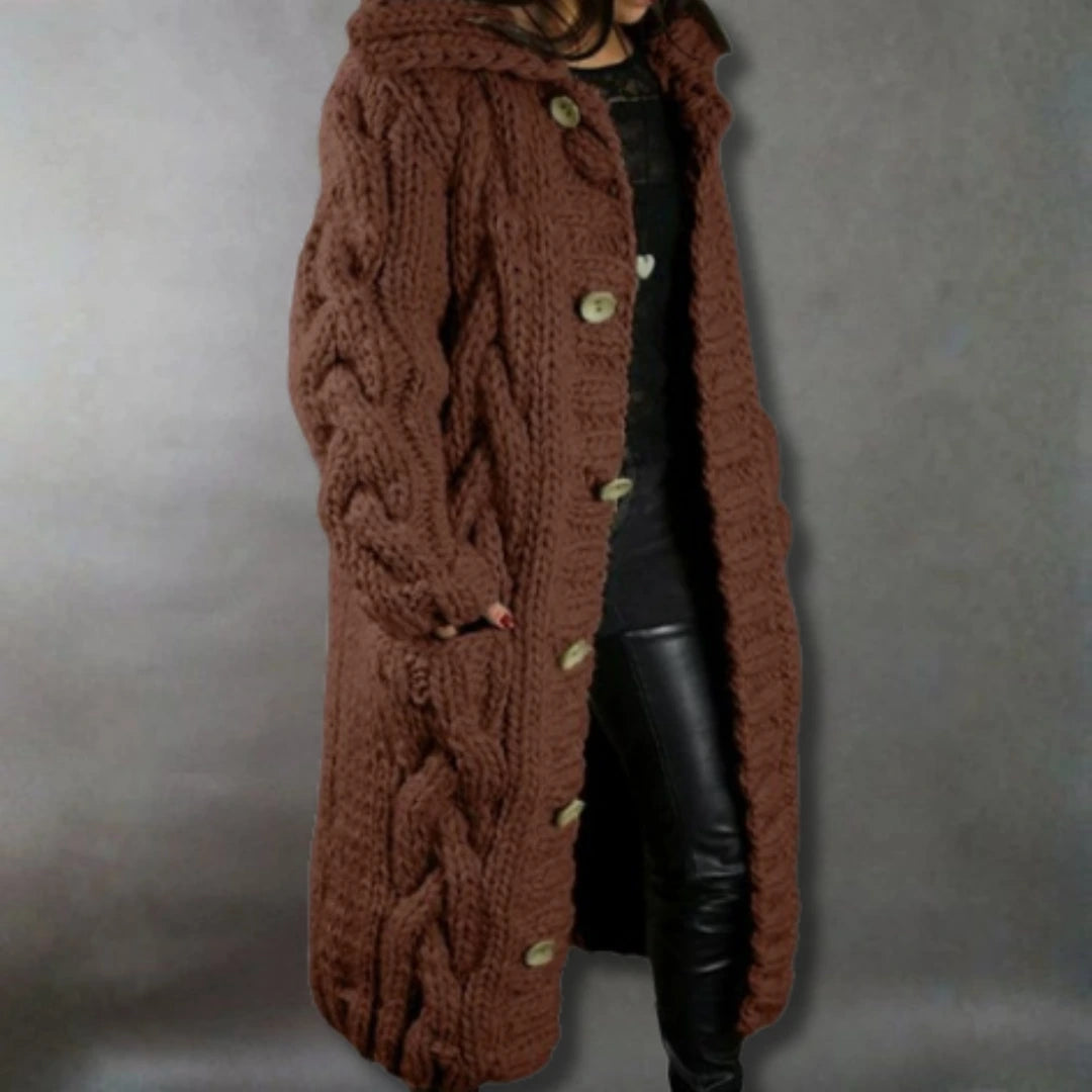 Hermine | Manteau long en grosse maille torsadée à capuche