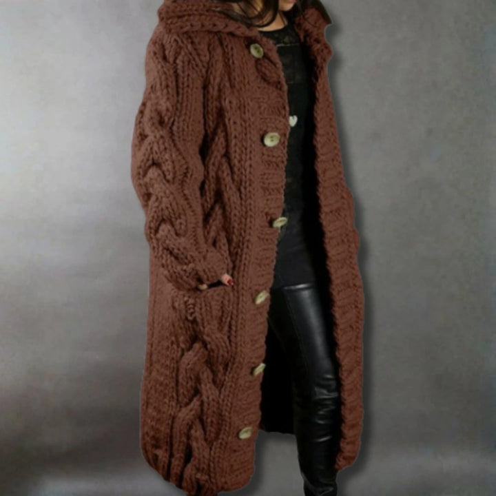 Hermine | Manteau long en grosse maille torsadée à capuche