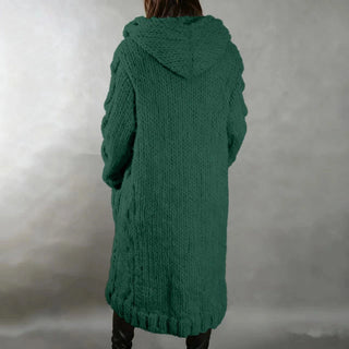 Hermine | Manteau long en grosse maille torsadée à capuche