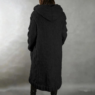 Hermine | Manteau long en grosse maille torsadée à capuche