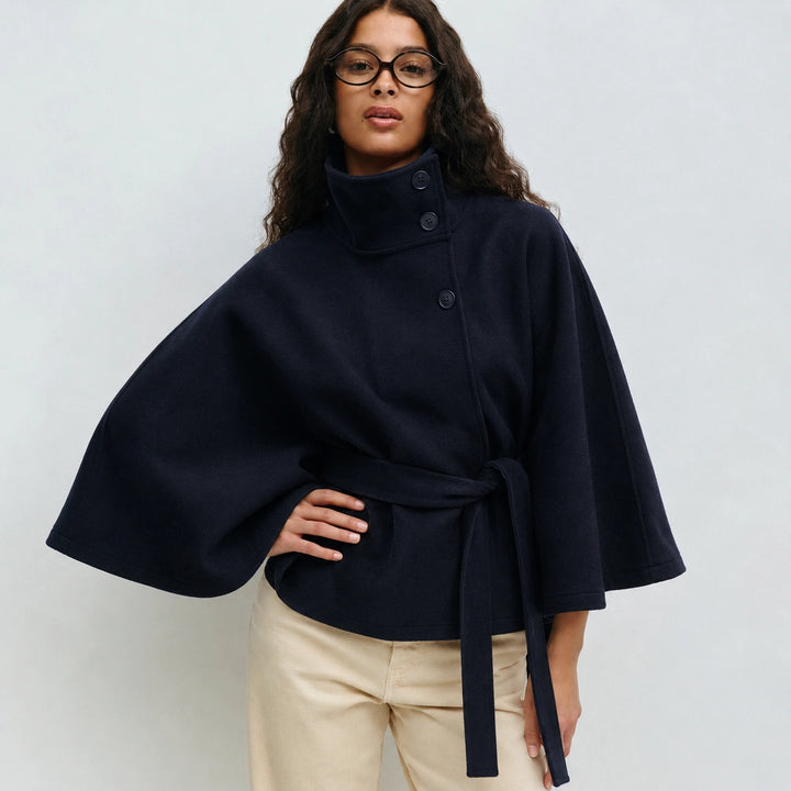 Coralie | Manteau cape ceinturé à col montant