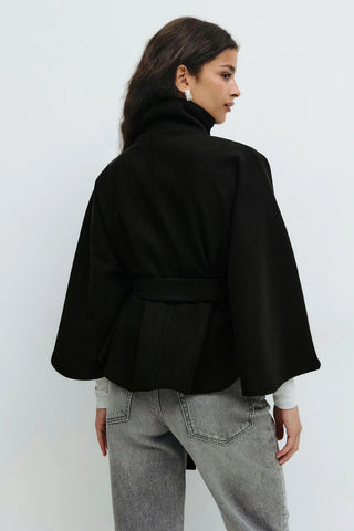 Coralie | Manteau cape ceinturé à col montant