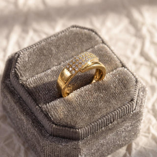 Elina | Bague élégante ornée de pierres scintillantes