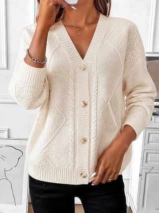 Bathilde | Cardigan col V en maille torsadée à boutons