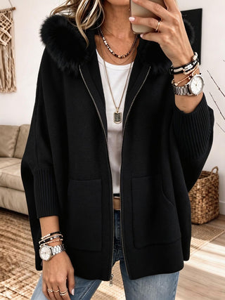 Morgane | Veste en maille à capuche fourrée