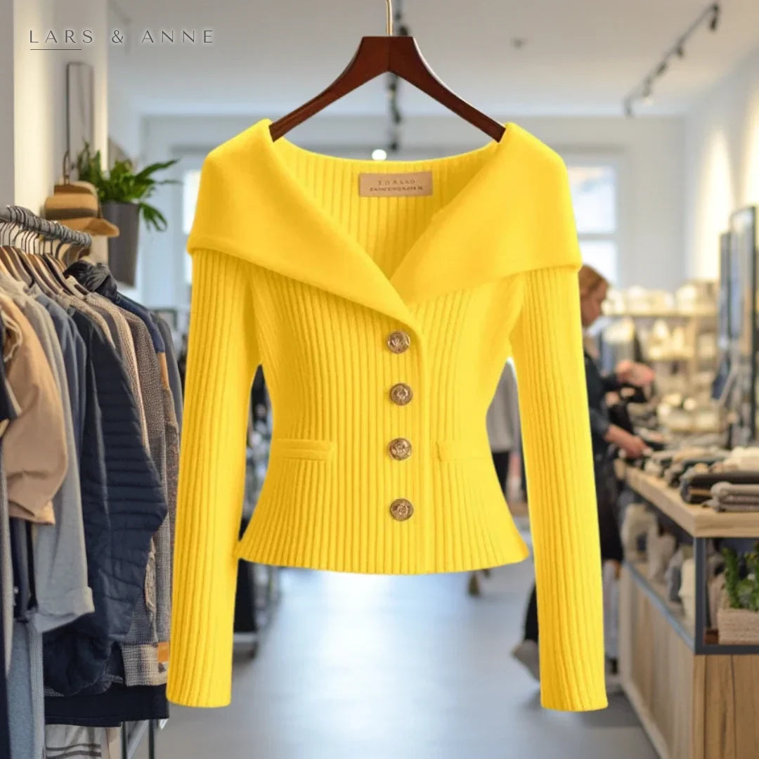 Quitterie – gilet cintré en maille côtelée à boutons