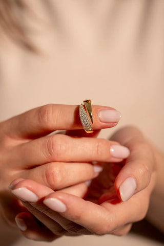 Elina | Bague élégante ornée de pierres scintillantes